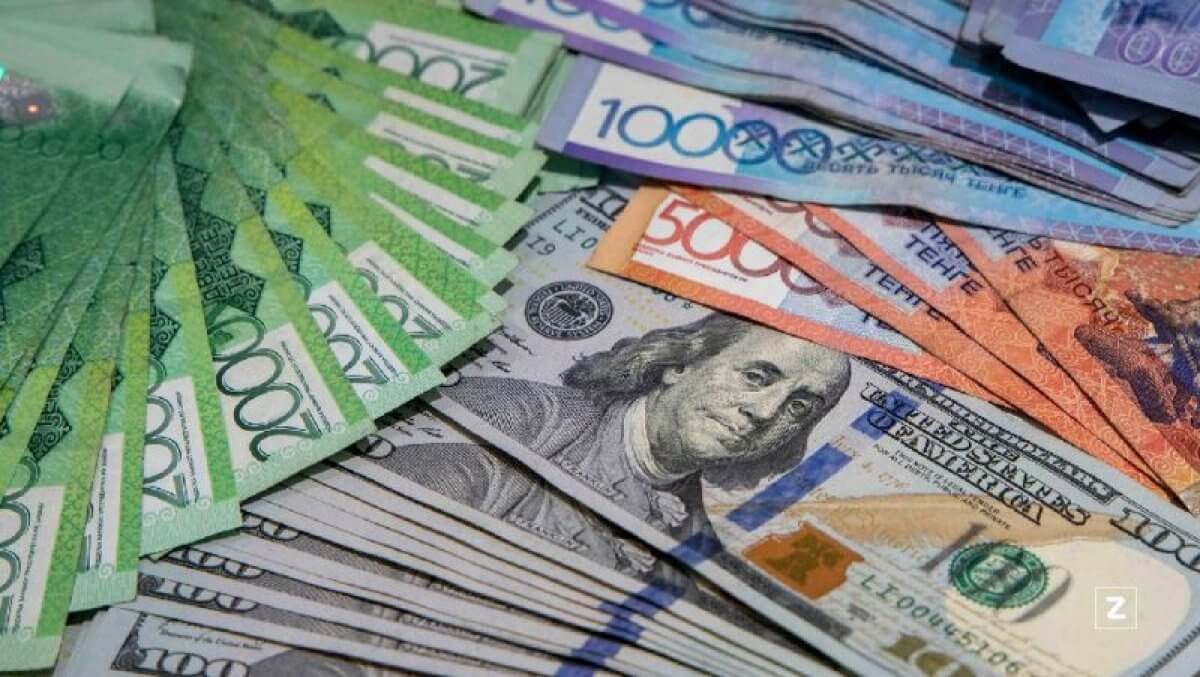 В Казахстане устанавливаются новые ограничения на колебания курсов покупки и продажи валюты в пунктах обмена валюты.