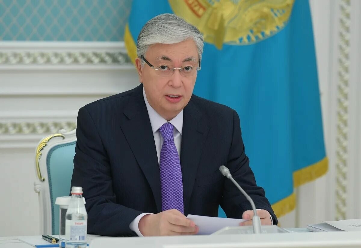 Президент направил телеграмму известному писателю Толену Абдыку