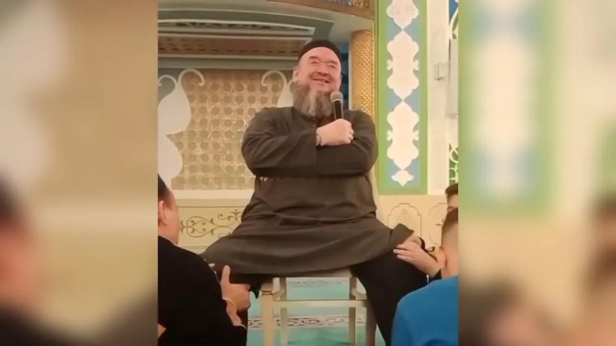 ДУМК Сарыағашской мечети обвинило имама за видео о массаже ног