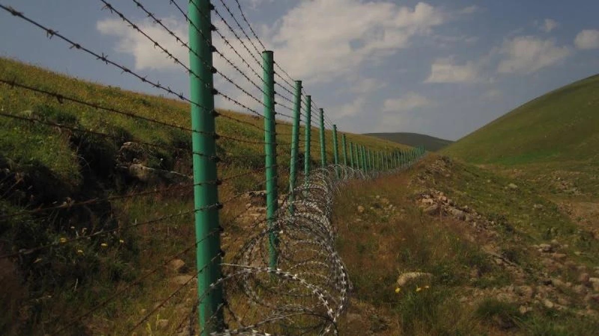 «Пустующая земля зовет врага»: Депутат обеспокоен оттоком населения из приграничных территорий