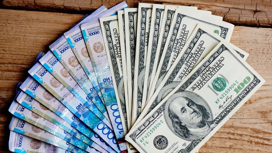 В феврале тенге укрепился