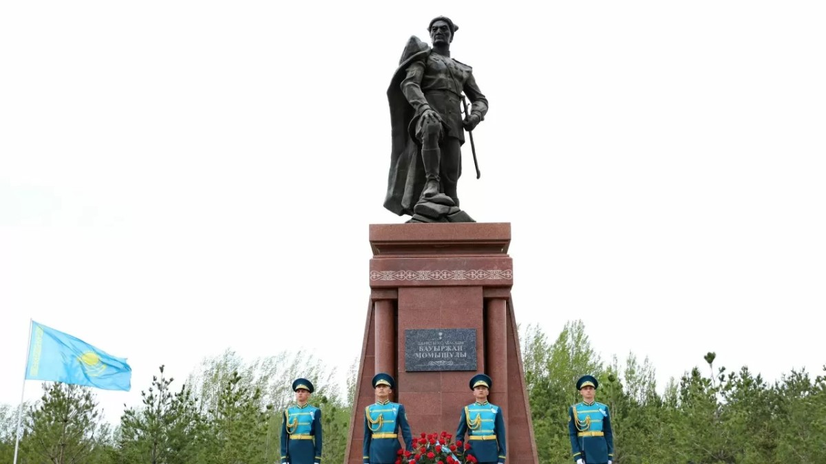 «Человек-легенда. Бауыржан»: В Астане состоялась премьера документальной драмы