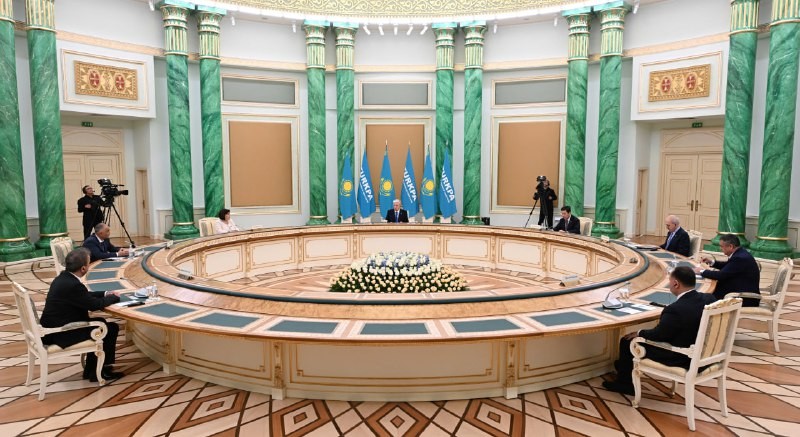 Президент встретился со спикерами парламентов стран-членов Парламентской ассамблеи тюркских государств.