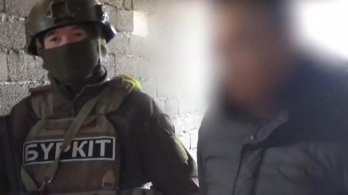 Между Казахстаном и Узбекистаном построен подземный тоннель для контрабанды нефти.