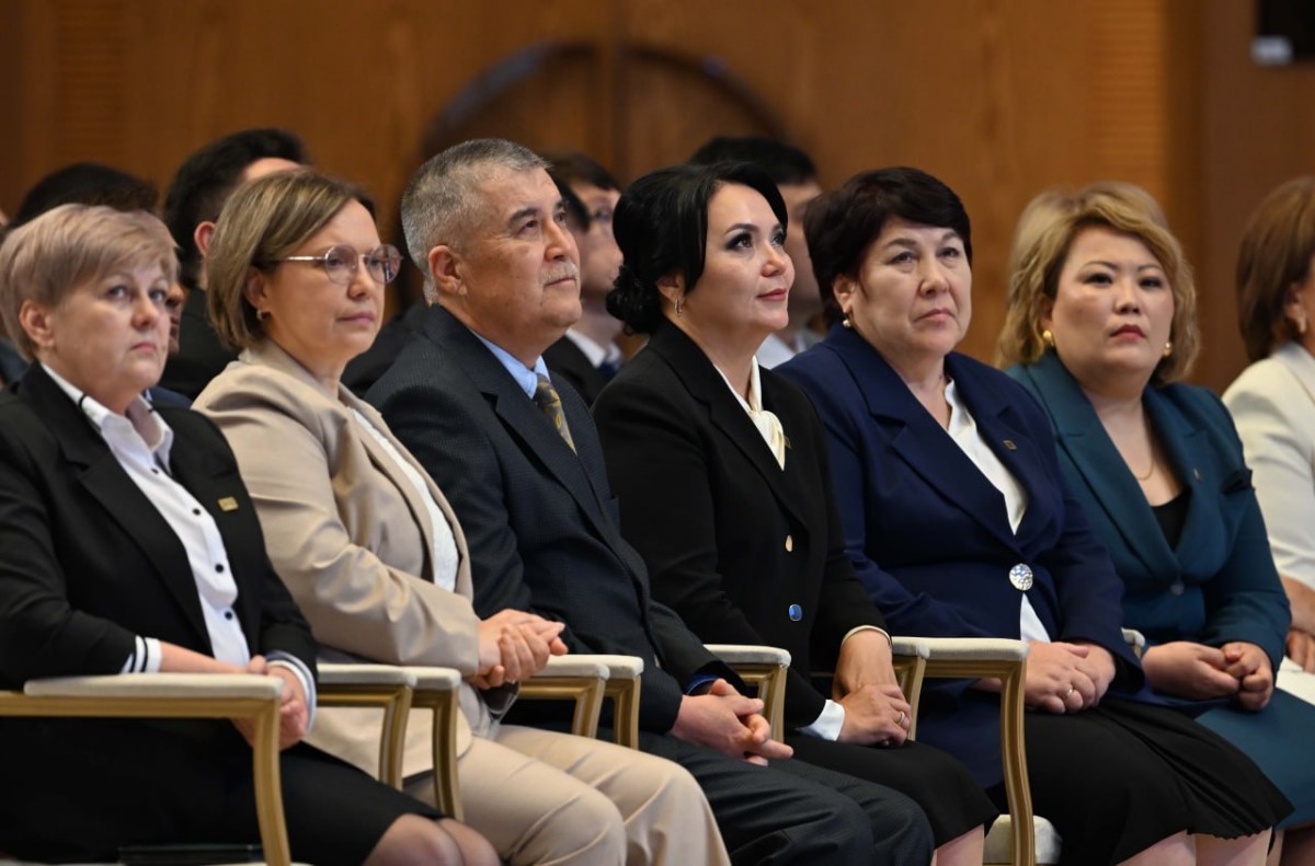 Президент: За последние четыре года зарплата учителей выросла в два раза