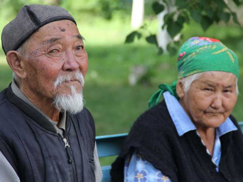 Средняя продолжительность жизни в стране впервые превысила 75 лет