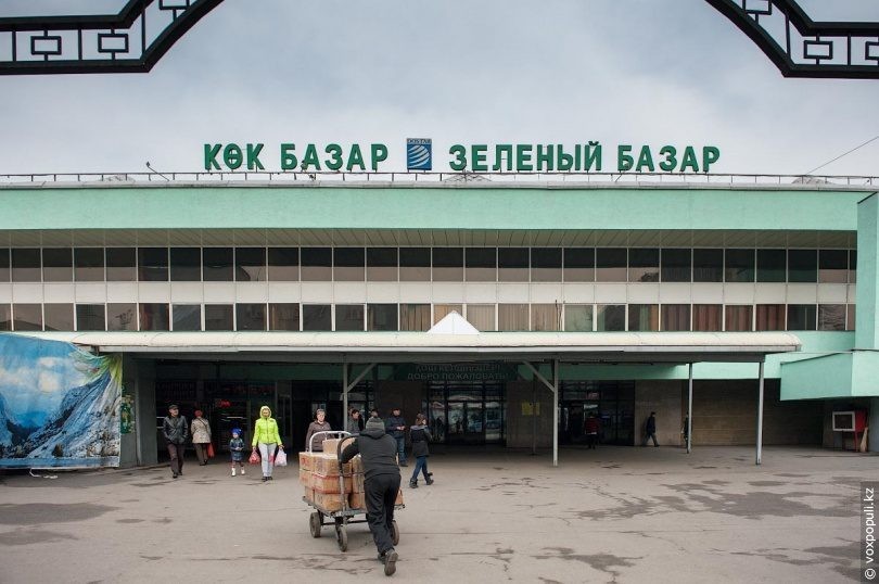 «У нас забрали арендованное место»: торговцы выразили протест на Зелёном базаре Алматы