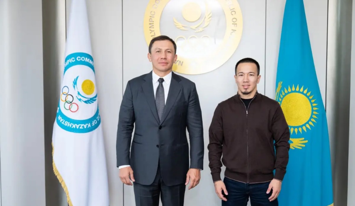 Геннадий Головкин встретился с чемпионом мира по греко-римской борьбе.