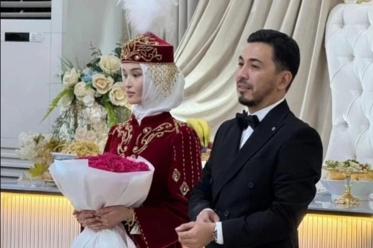 «Продолжаю искать жену»: Даурен Айдаркулов снова взбудоражил соцсети