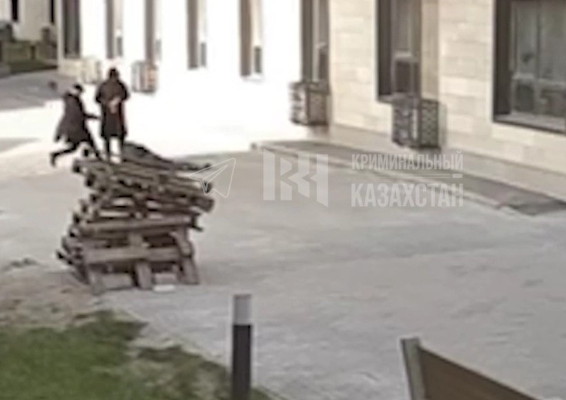 В Алматы мужчина был избит арендатором квартиры