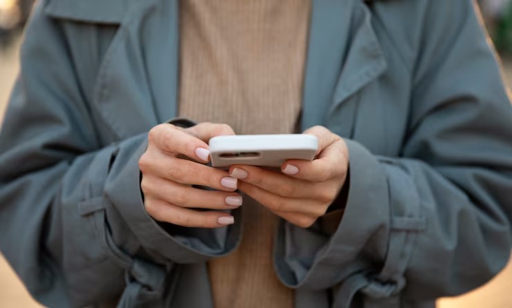 Мужчина угрожал распространить интимных фото девушки, ему грозит 4 года лишения свободы