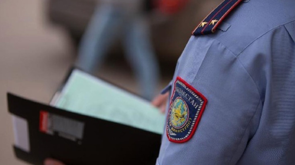 Принуждение к половому акту: в Туркестане девушка пожаловалась на полицейских