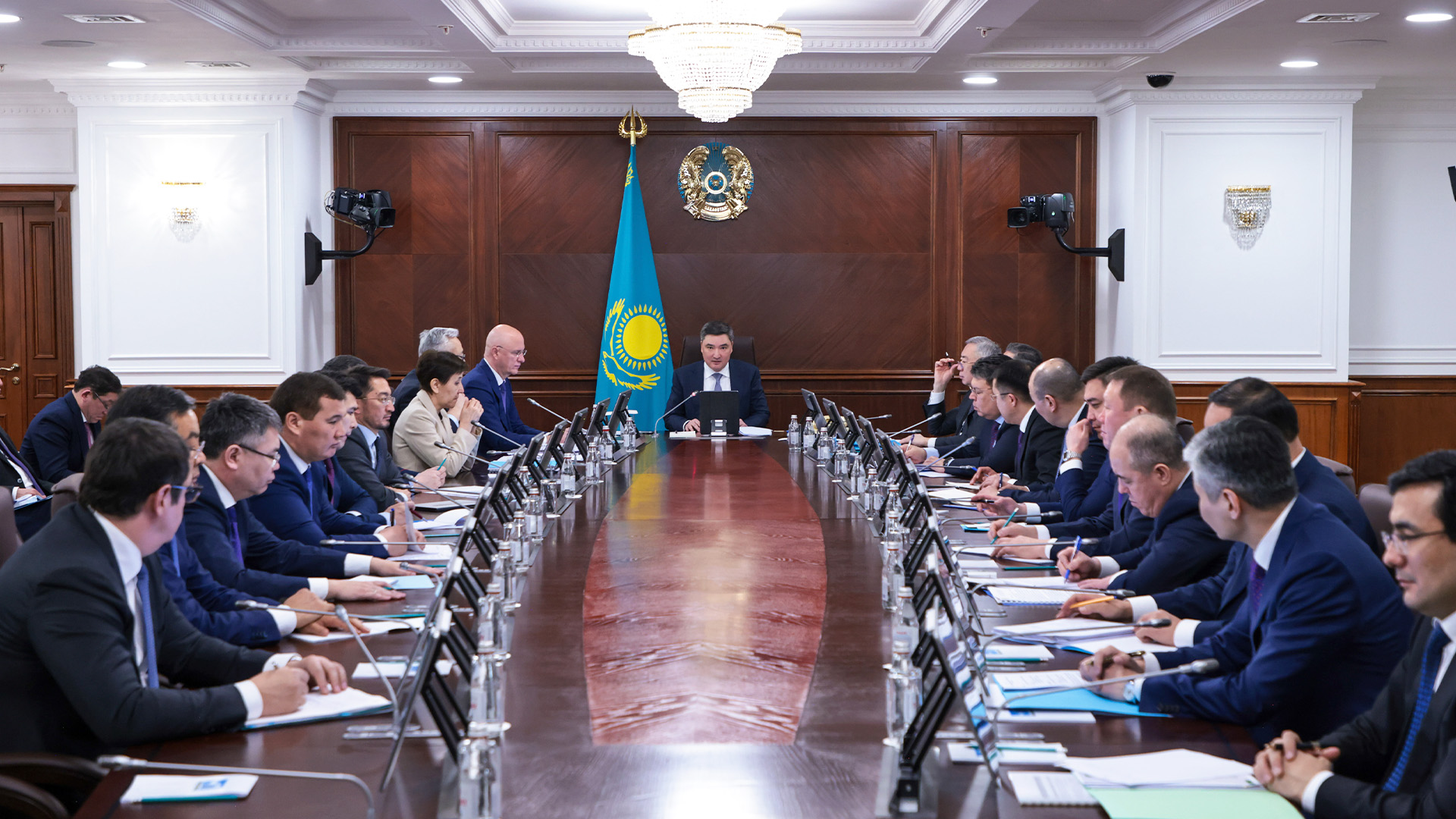 Олжас Бектенов: Правительство реализует поручения Президента по обеспечению экономического роста и улучшению качества жизни граждан