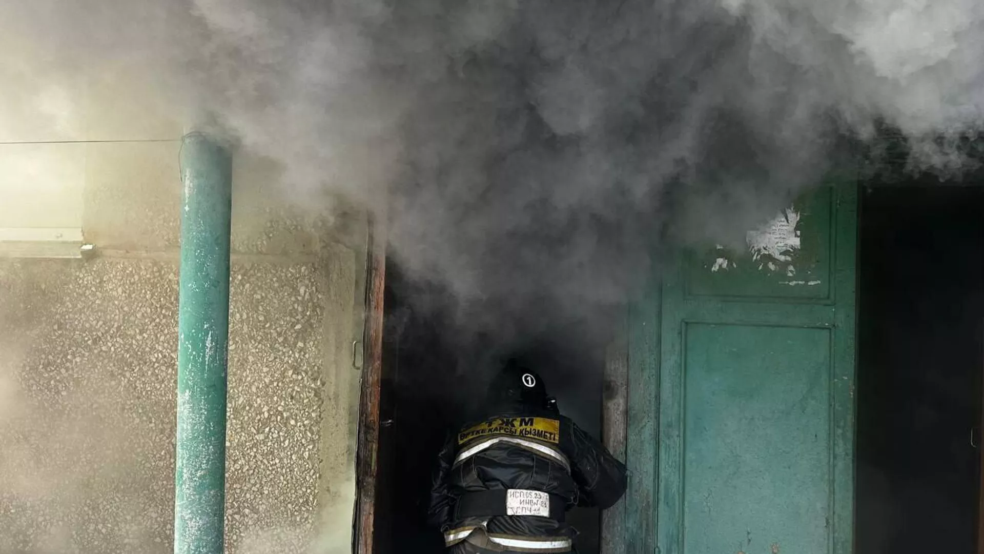 Около девяноста пожаров было потушено: спасатели работали в усиленном режиме в новогоднюю ночь