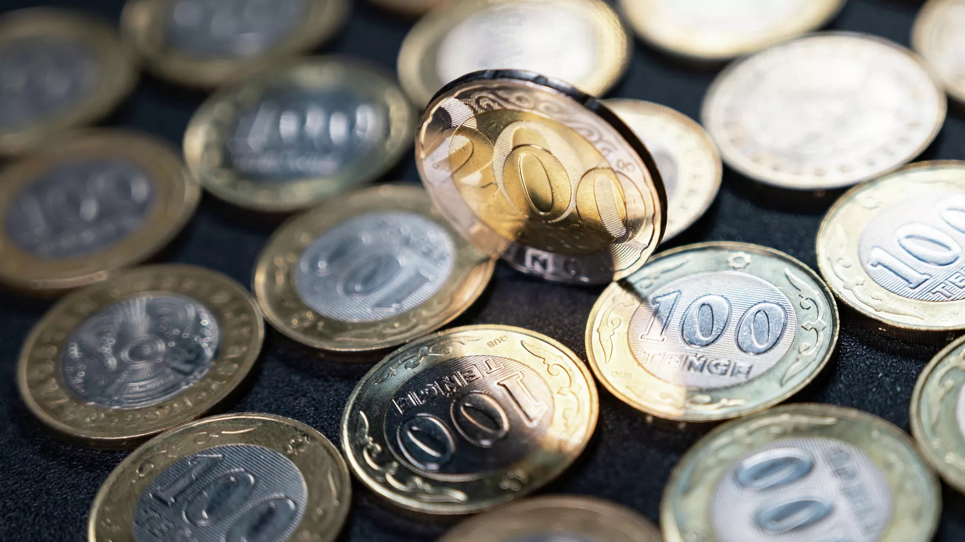 На сколько увеличились пенсии и пособия в 2025 году