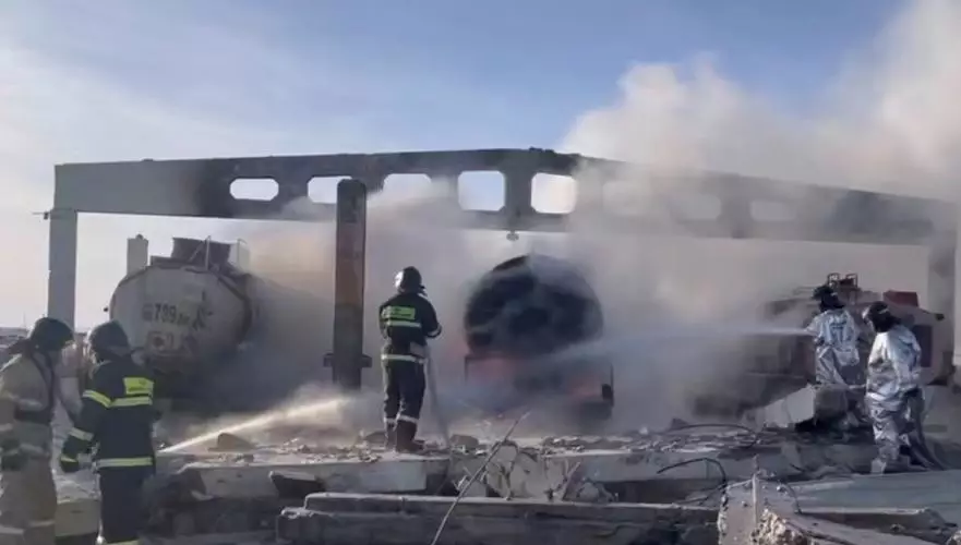 В Жезказгане произошел взрыв на нефтебазе: есть пострадавшие