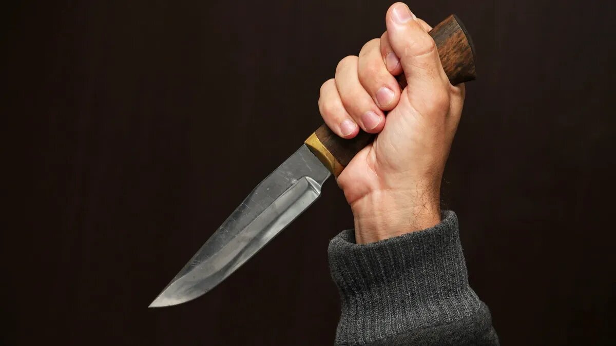 «Причиной стала игра на телефоне»: В Астане задержан 21-летний парень по подозрению в нападении с ножом на родственников