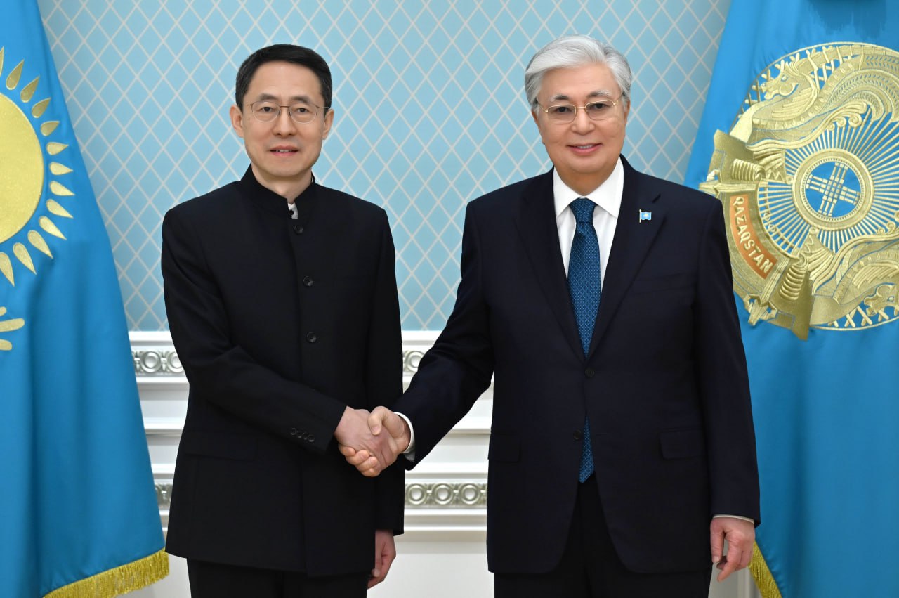 Президент принял вновь назначенного посла КНР в Казахстане Хань Чуньлина