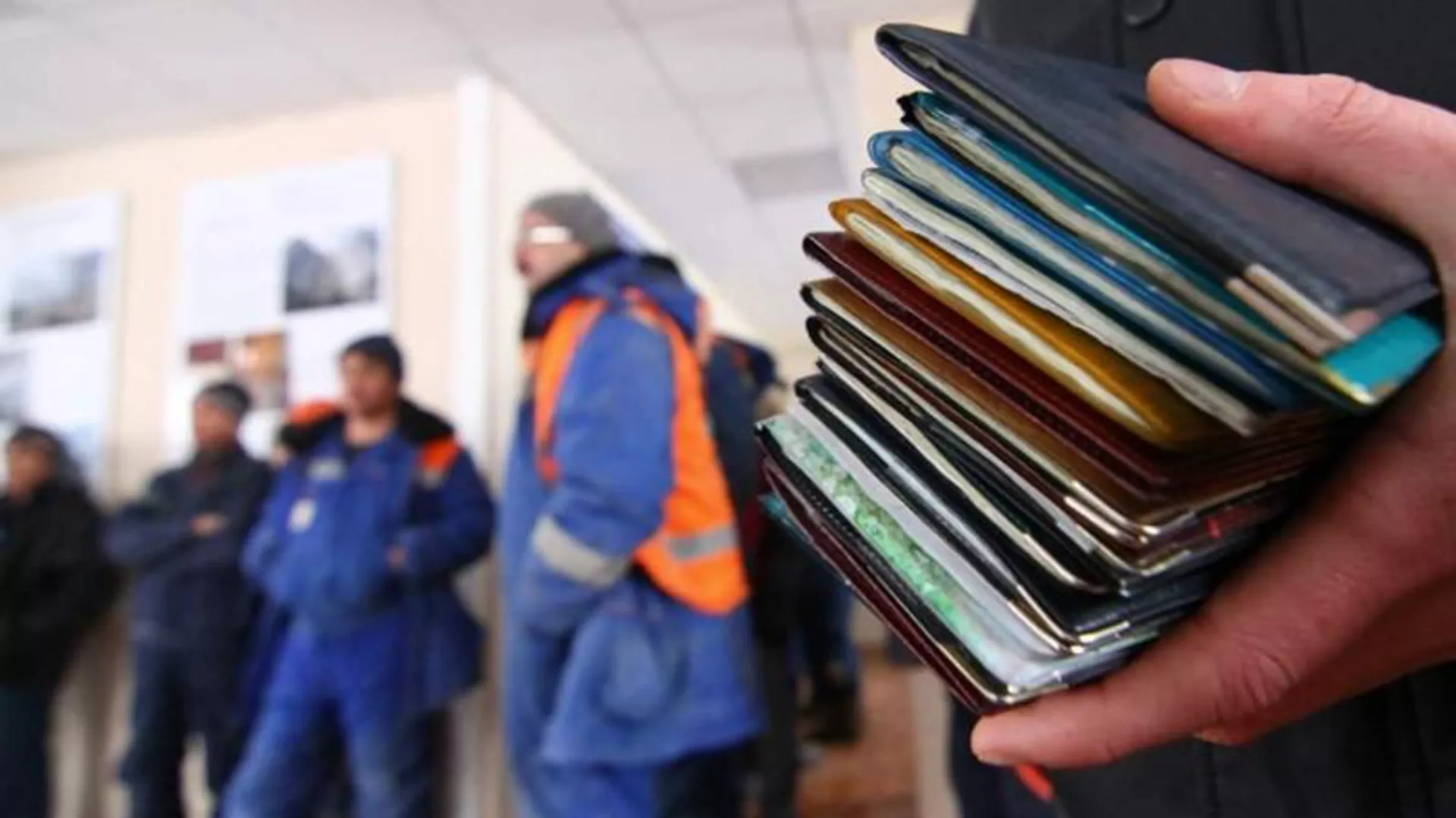 Казахстан сократил квоты на привлечение трудовых мигрантов