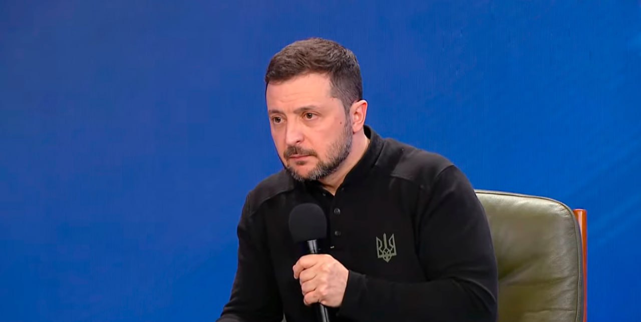 Зеленский заявил, что готов уйти в отставку, если это принесет мир в Украину.