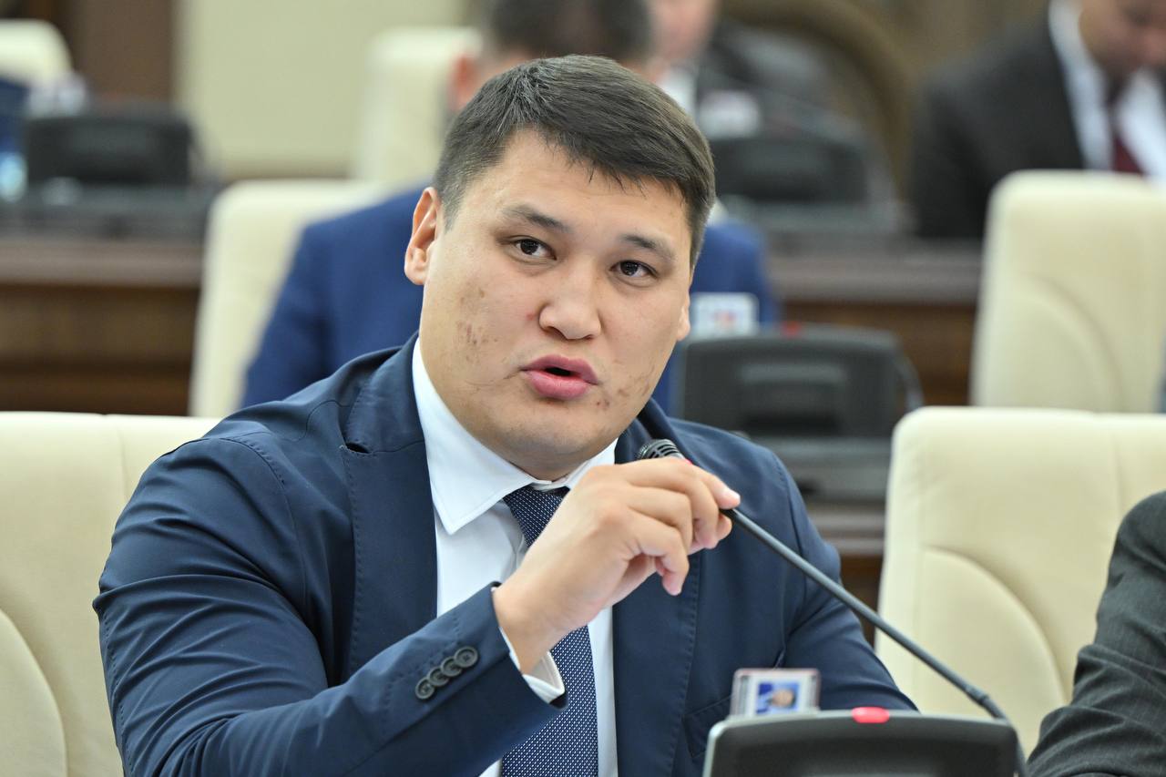 Полномочия Руслана Берденова в Мажилисе прекращены