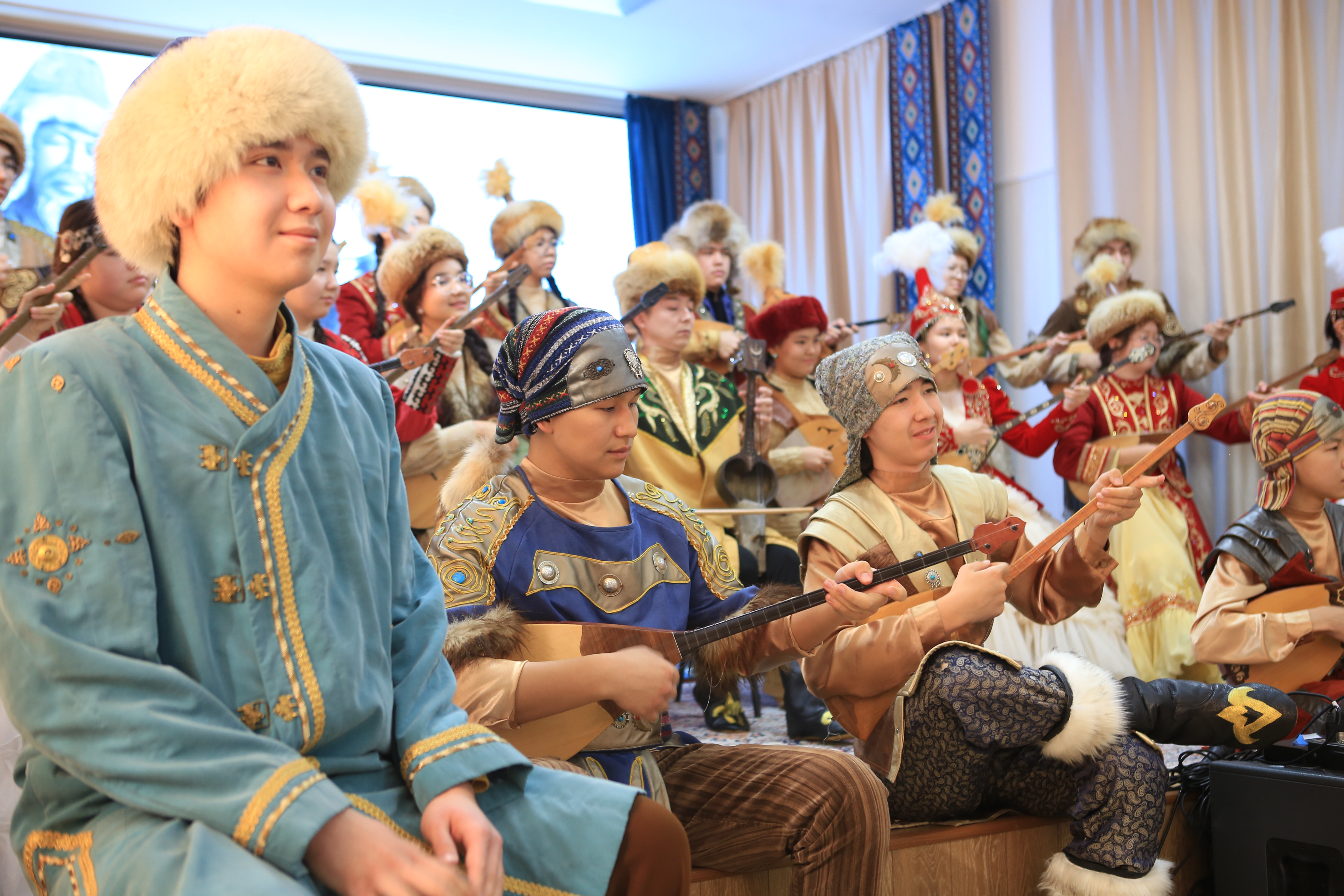 В Алматы начался конкурс домбристов «Король кюя Казангап».