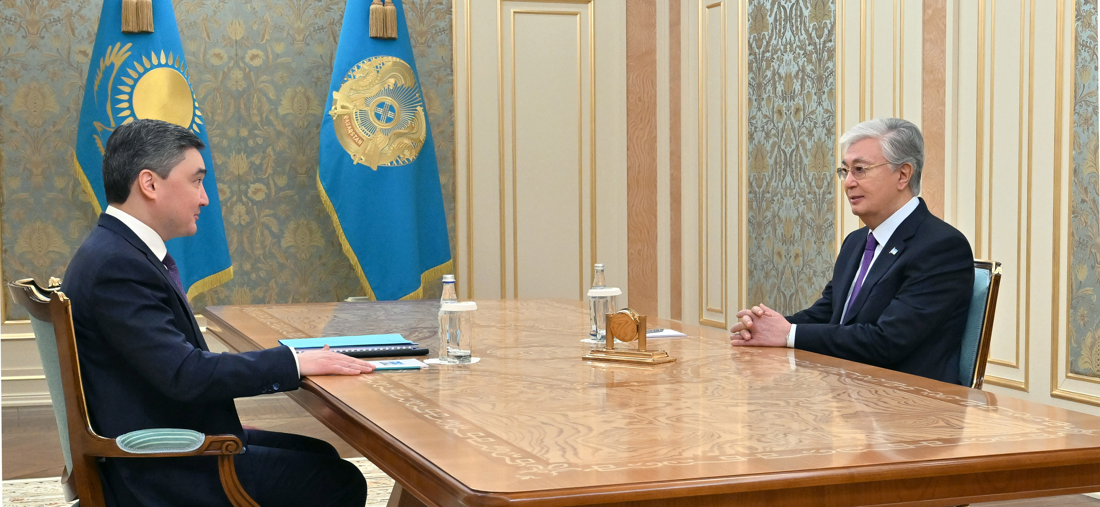 Касым-Жомарт Токаев принял Премьер-Министра Олжаса Бектенова