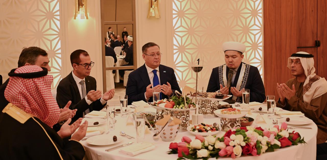 Министр иностранных дел собрал послов в Казахстане и устроил ифтар.