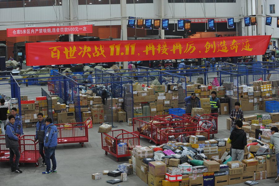 Казахские деньги уходят в Китай: Депутат Перуашев рассказал о большом несправедстве в сфере торговли