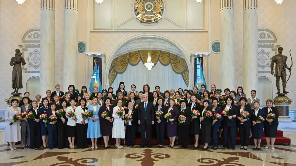 В Казахстане впервые присвоены два почетных звания