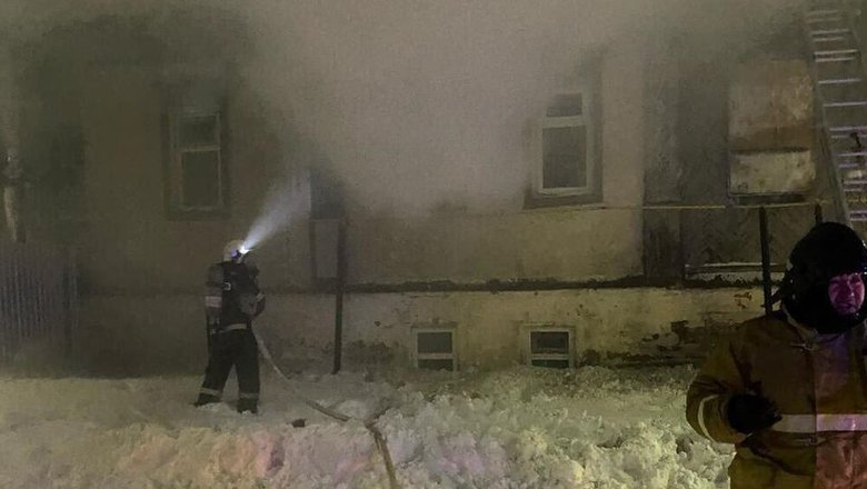 Пожарные спасли 3-летнего ребенка и его мать