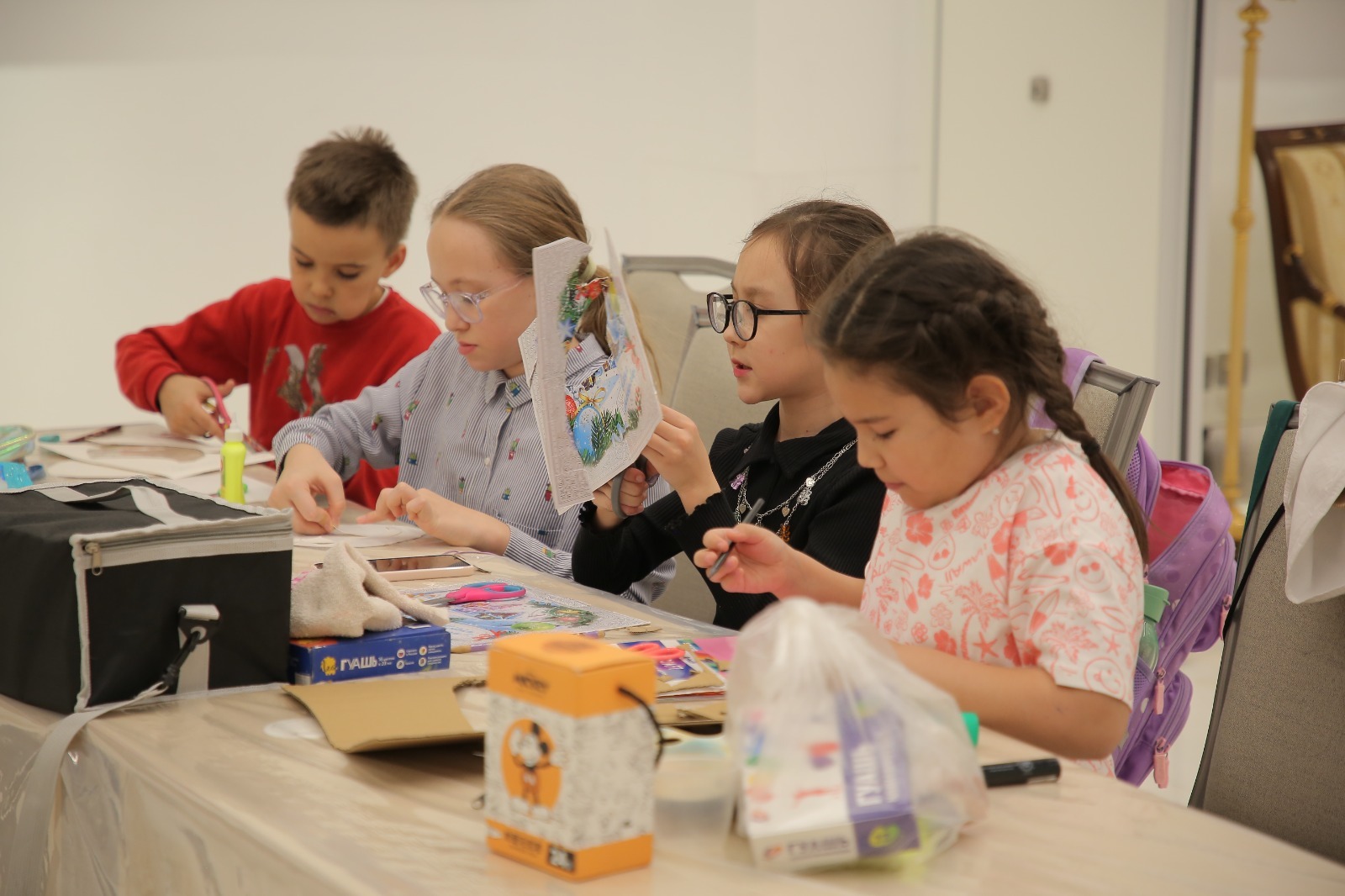 С начала года государственные пособия назначены более чем 800 тысячам семей.