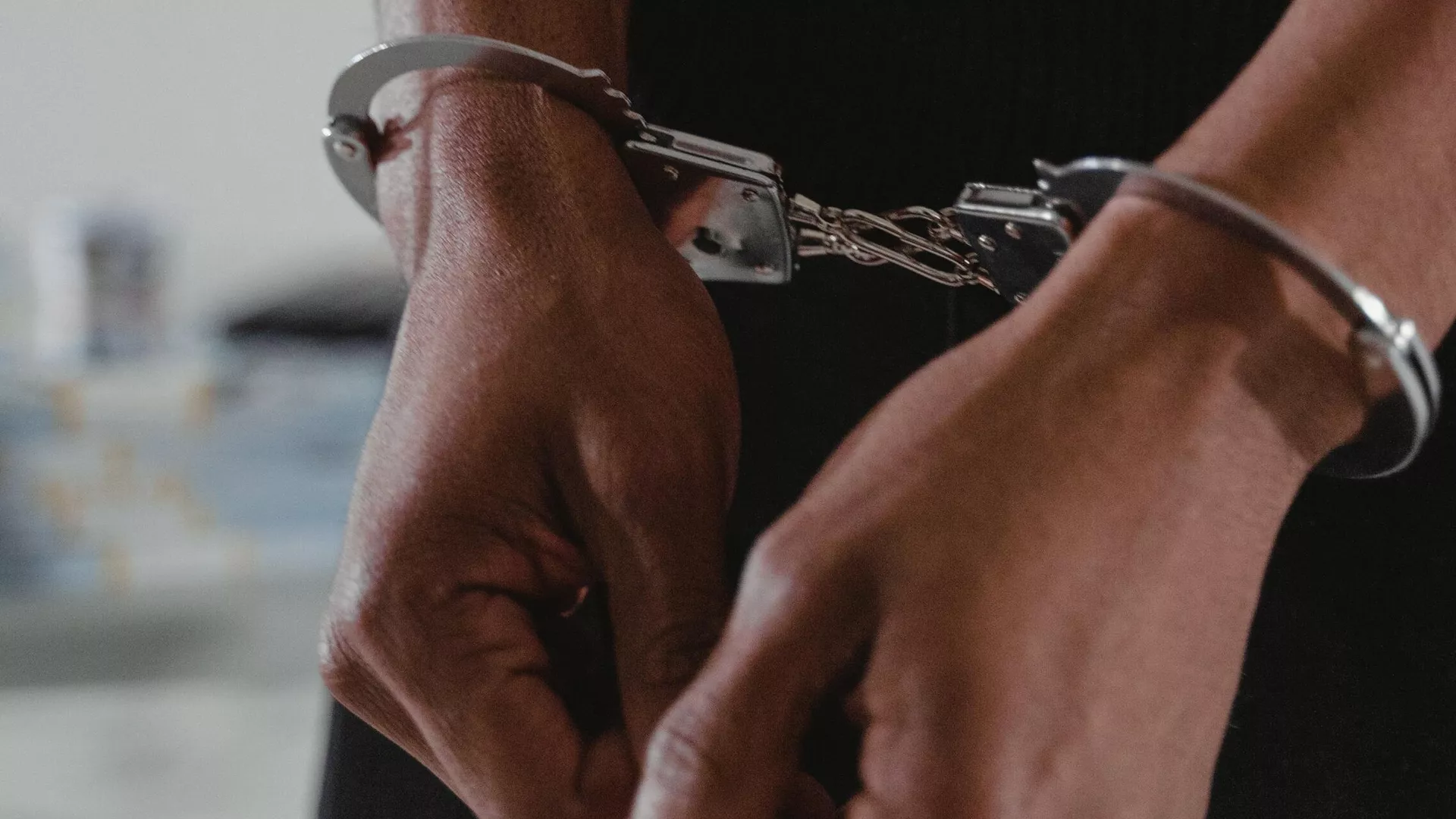 Мошенник, обманувший предпринимателя на 100 млн тенге, экстрадирован из Германии в Казахстан