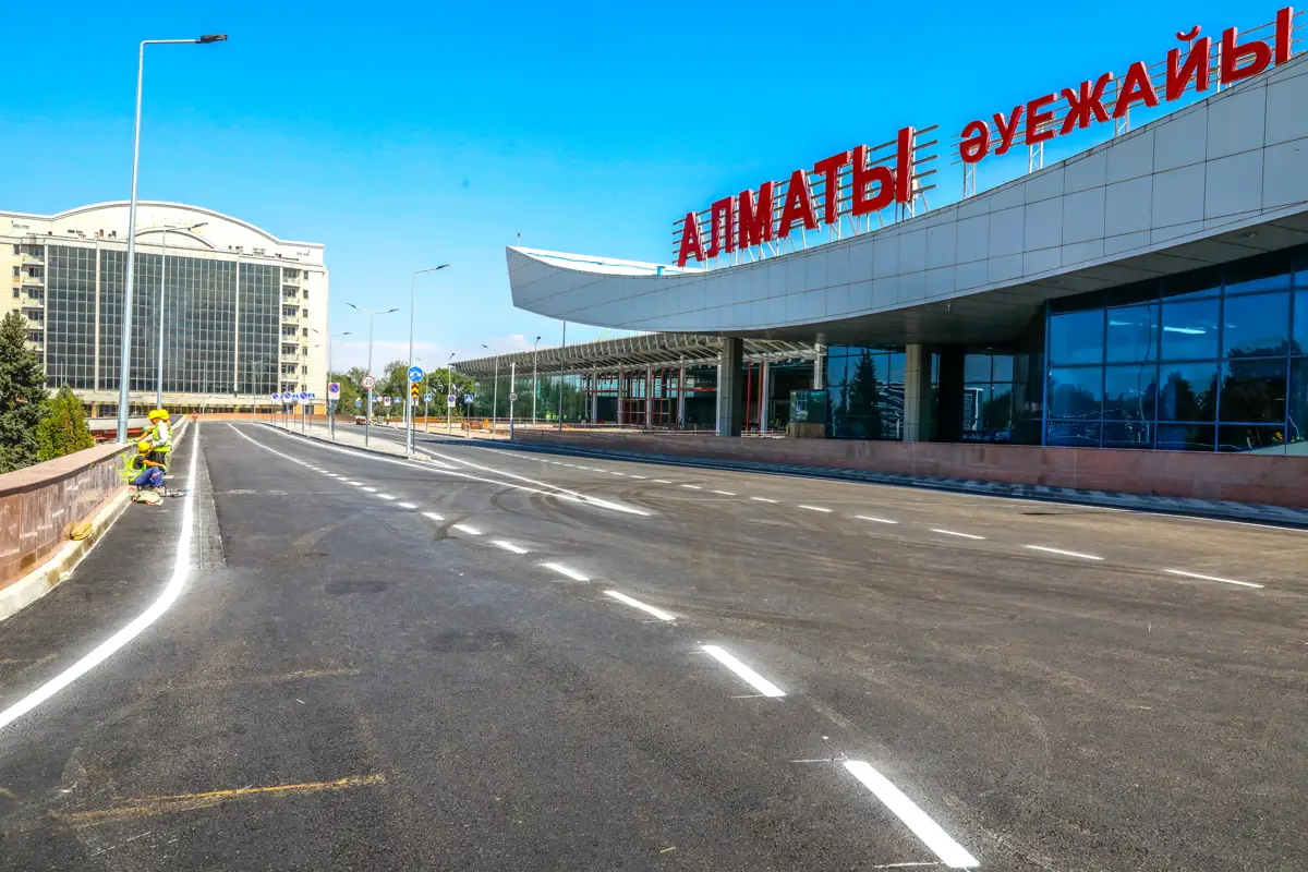 Президент поручил представить к государственной награде гражданина, который помог задержать преступника в аэропорту.