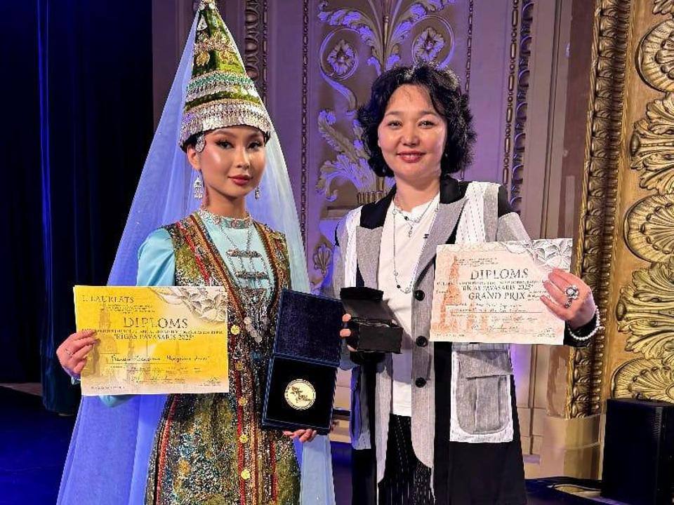 Солистка ансамбля «Гүлдер» стала победителем международного конкурса