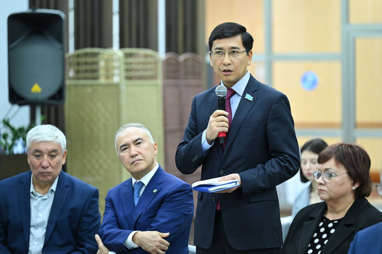 Аймагамбетов: «Введение НДС на лекарства и книги – бесчеловечно»