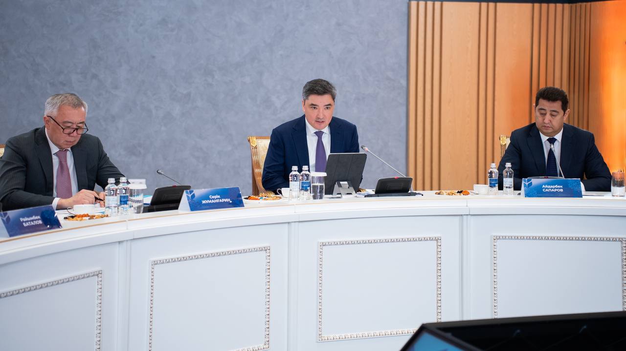 Олжас Бектенов обсудил с фермерами вопросы удвоения объемов сельскохозяйственного производства