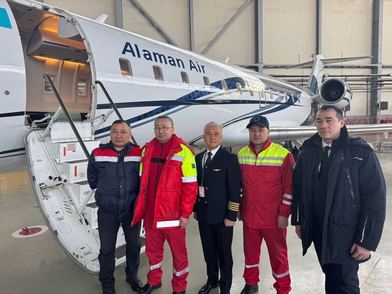 Для здоровья детей: новый медицинский самолет выполнил свою первую миссию