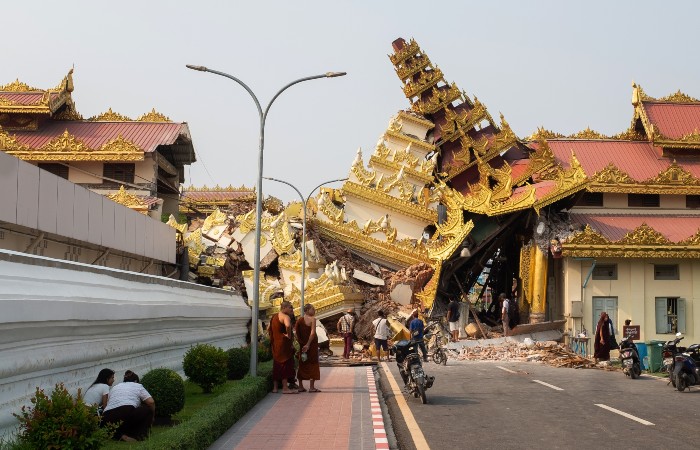 В Мьянме в результате землетрясения погибло более 2 тысяч человек