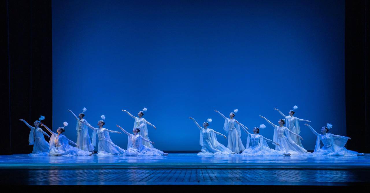 На сцене Astana Ballet прошел отчетный концерт Казахской национальной академии хореографии.