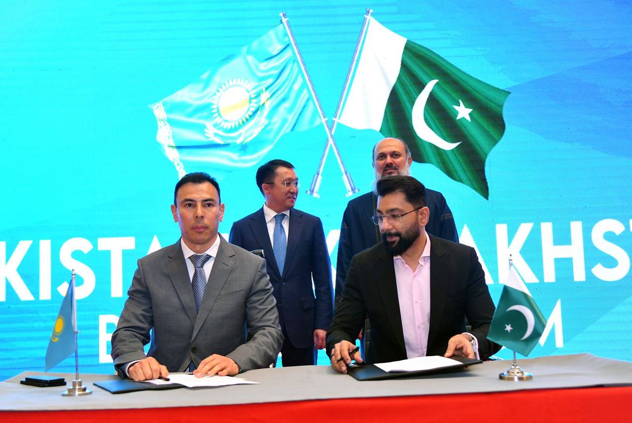 На бизнес-форуме, прошедшем в городе Карачи, был заключен контракт на 10 млн долларов США.