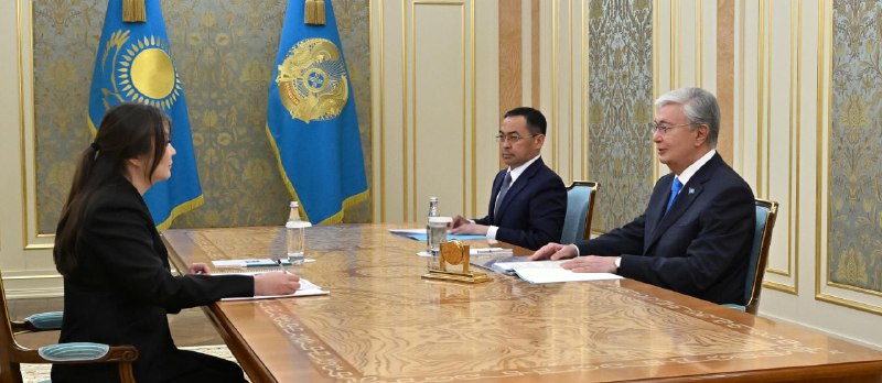 Глава государства принял Уполномоченного по правам ребенка Динару Закиеву