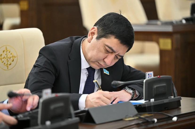 «О, ужас…»: Ринат Заитов опубликовал грустное стихотворение