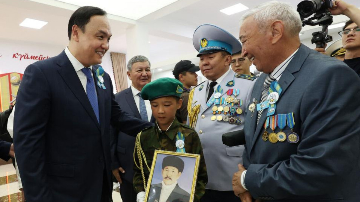 В Таразе открылся музей Бауыржана Момышулы