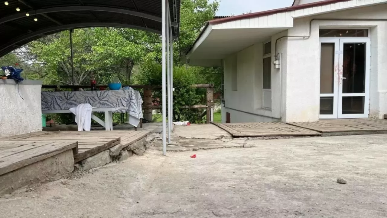 «Ученик убил одноклассника шампуром»: Директор средней школы уволен