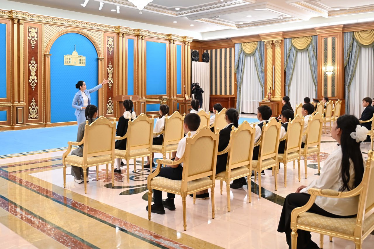 В резиденции «Акорда» для детей была организована экскурсия.