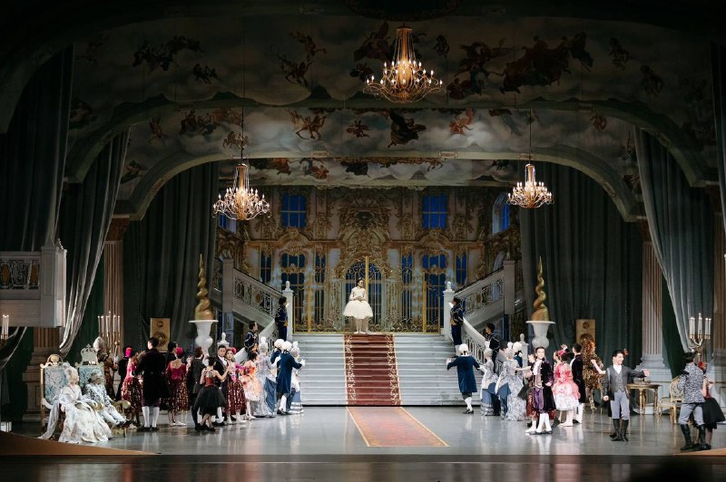 Артисты театра «Астана Опера» представили зрителям сказку «Золушка»
