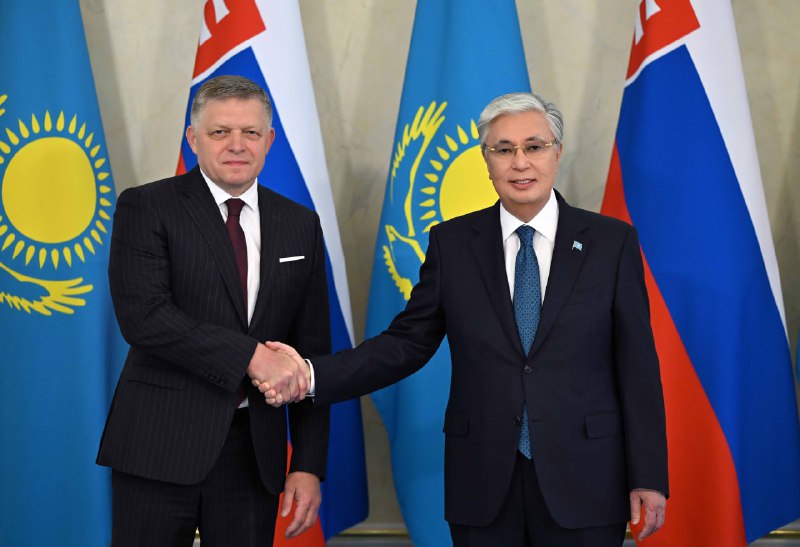 Глава государства Касым-Жомарт Токаев провел переговоры с премьер-министром Словакии Робертом Фицо.