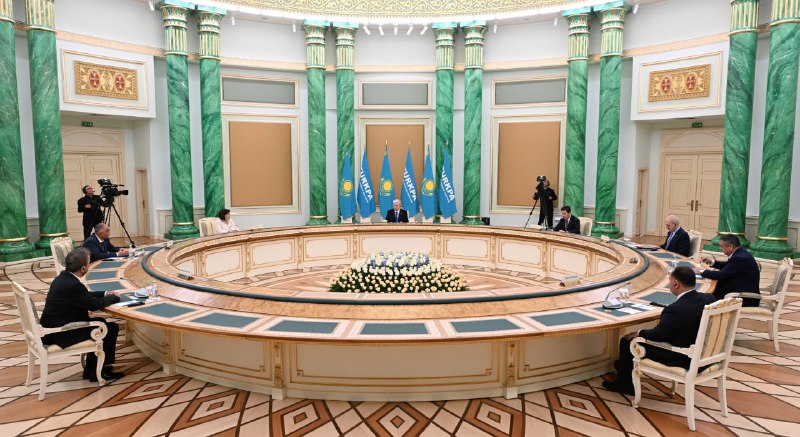 Президент встретился со спикерами парламентов стран-членов Парламентской ассамблеи тюркских государств.