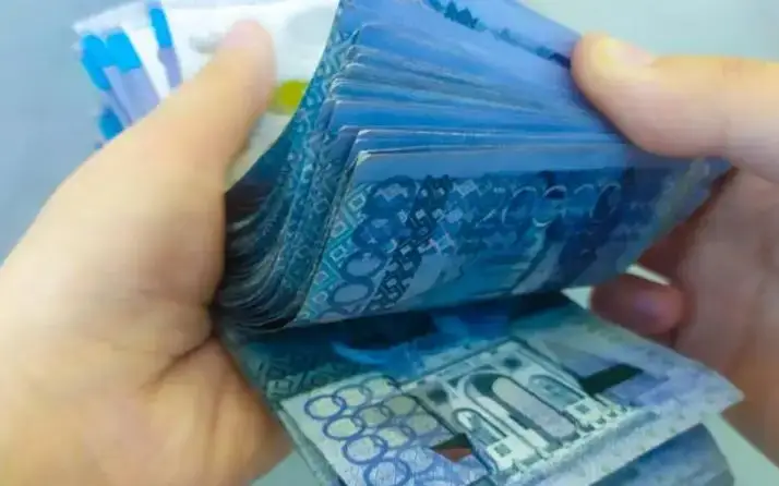 Бывший главный бухгалтер школы в Кызылорде присвоил 36 млн тенге и проиграл их в азартные игры